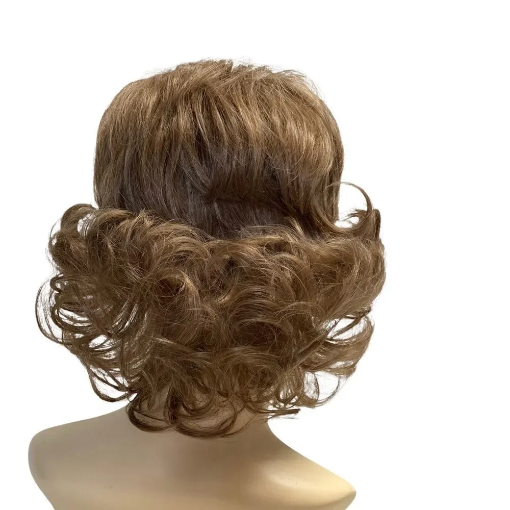 Synthetic brown wig curly New Without Tags‎